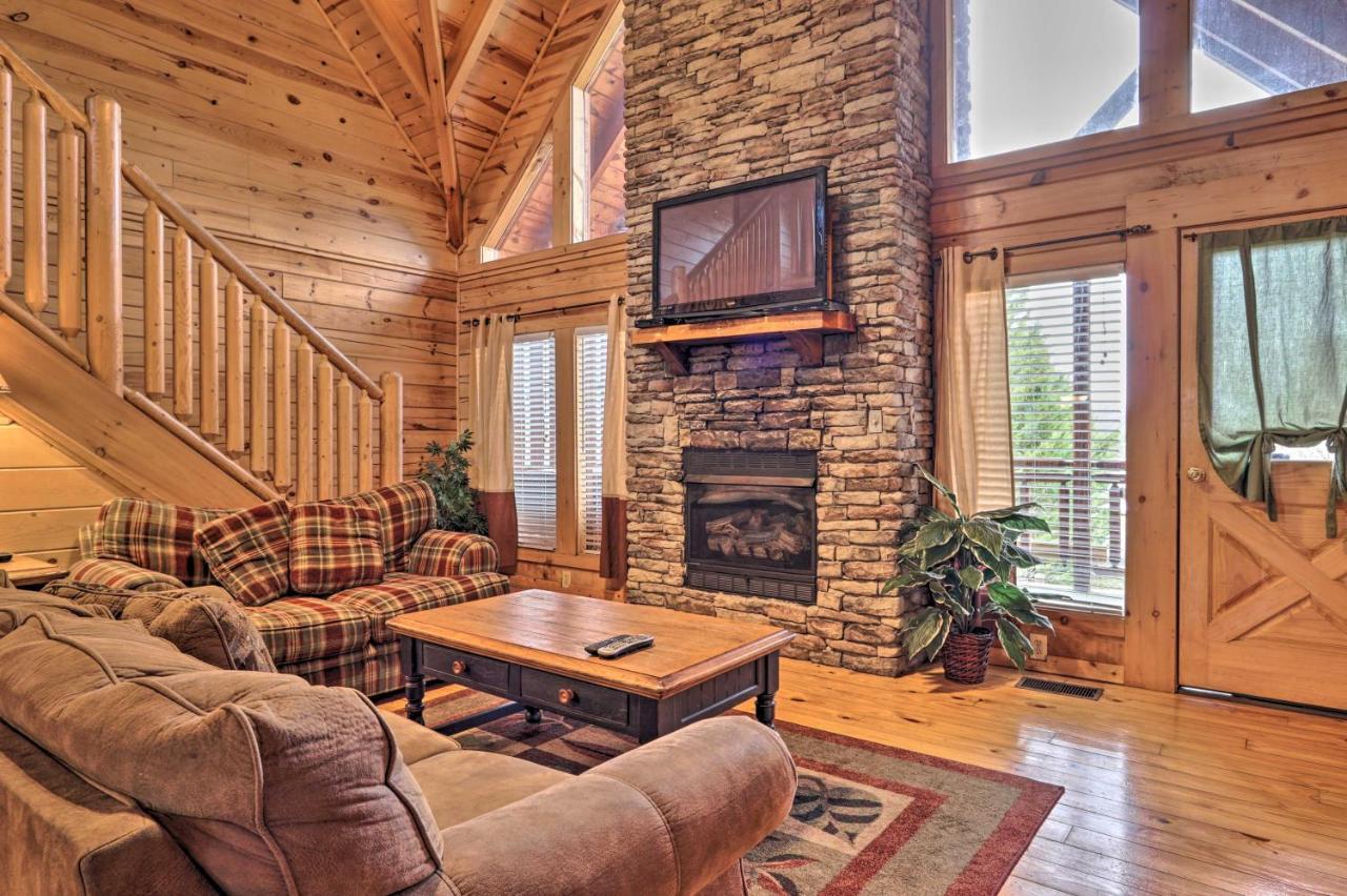 Pigeon Forge Cabin With Games, 1 Mi To Parkway! Eksteriør bilde