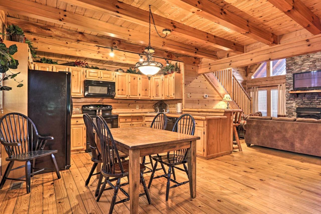 Pigeon Forge Cabin With Games, 1 Mi To Parkway! Eksteriør bilde